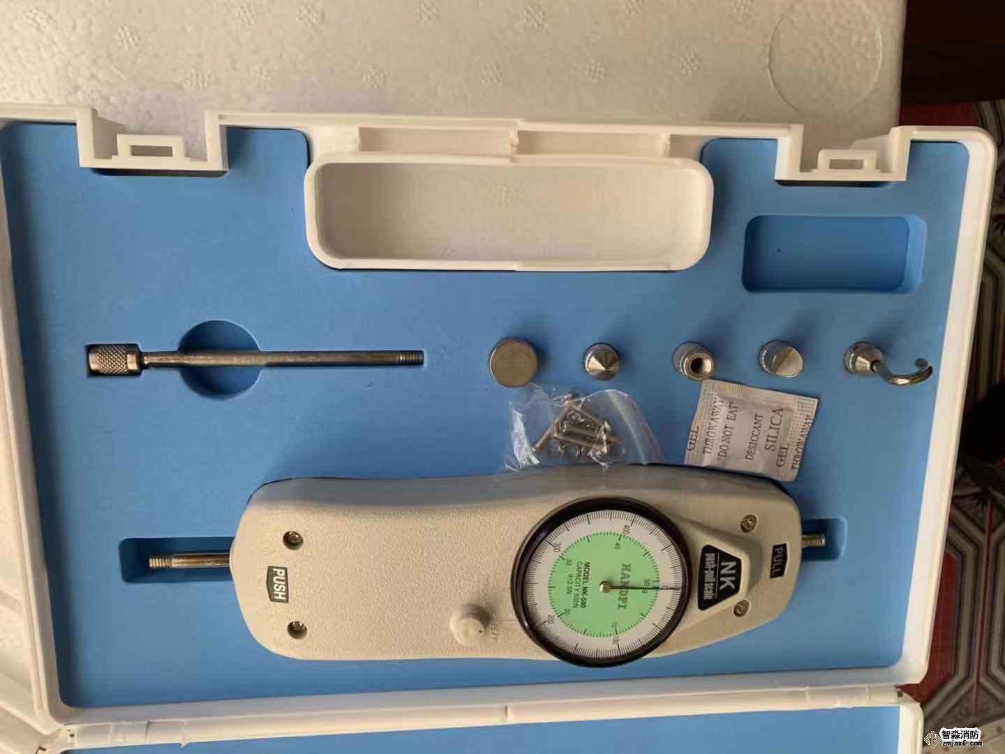 測力計50N～500N；精度：±0.5％　